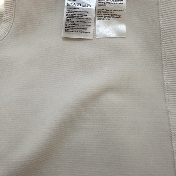 Divided Ribbed Tank Top - Picture 4 of 4